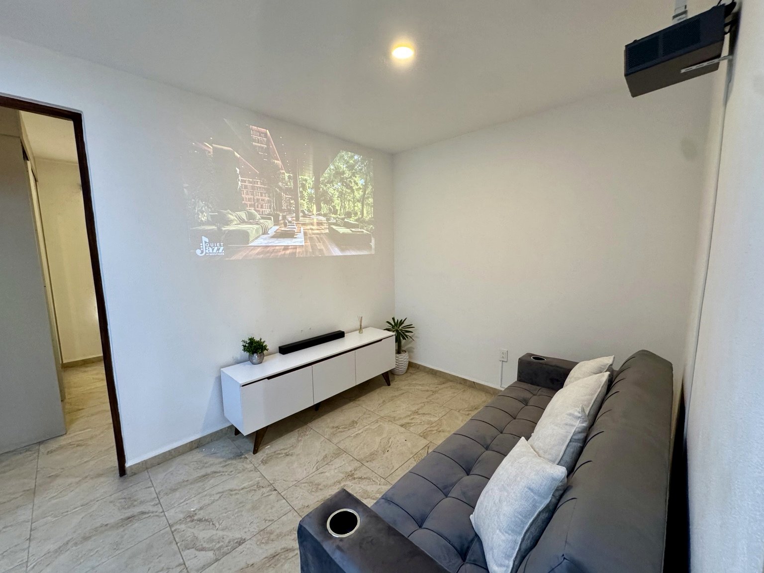 Sala cine Valbuena House